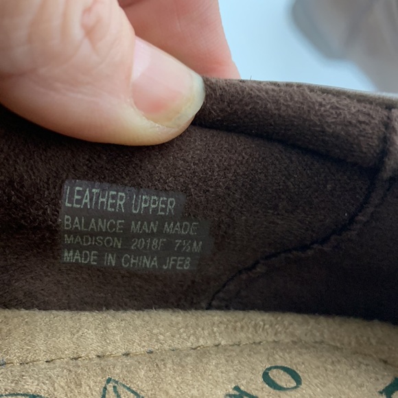 Earth Origins Madison brown leather upper heeled bootie 7.5”. 2” heel - Picture 7 of 8